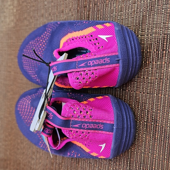 NWT SPEEDO WATER SHOES SIZE SMALL PURPLE - Picture 5 of 7